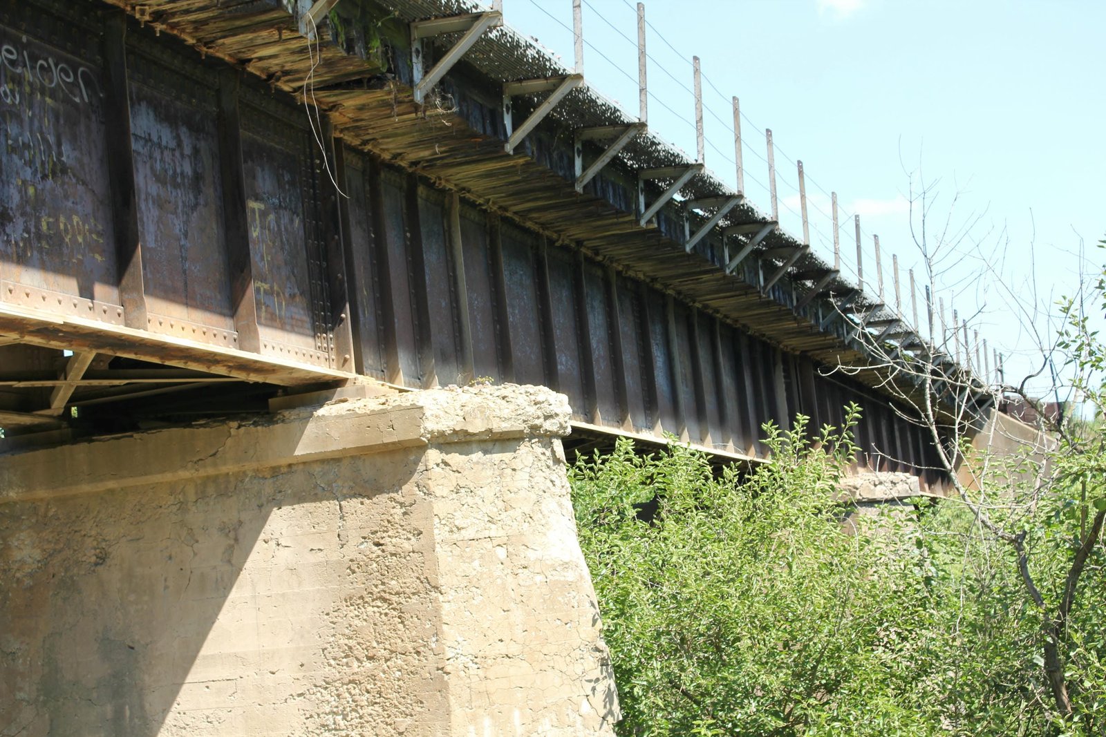 Center span
